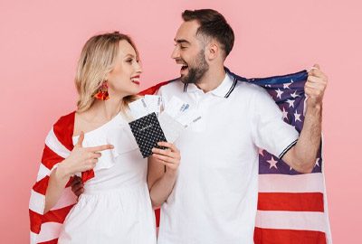 Pareja lista para cambiar su ajuste de estatus en Estados Unidos Pareja lista para cambiar su ajuste de estatus en Estados Unidos