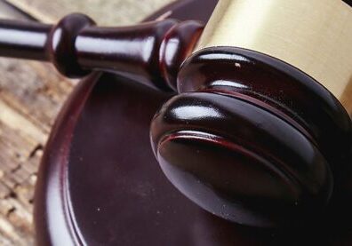 Secretario del tribunal da la orden presentación de testigos para las audiencias de Pereira Secretario del tribunal da la orden presentación de testigos para las audiencias de Pereira